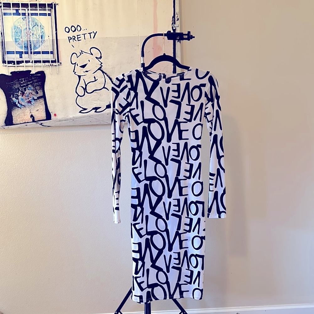Pencil dress with the best message. Especially now😻